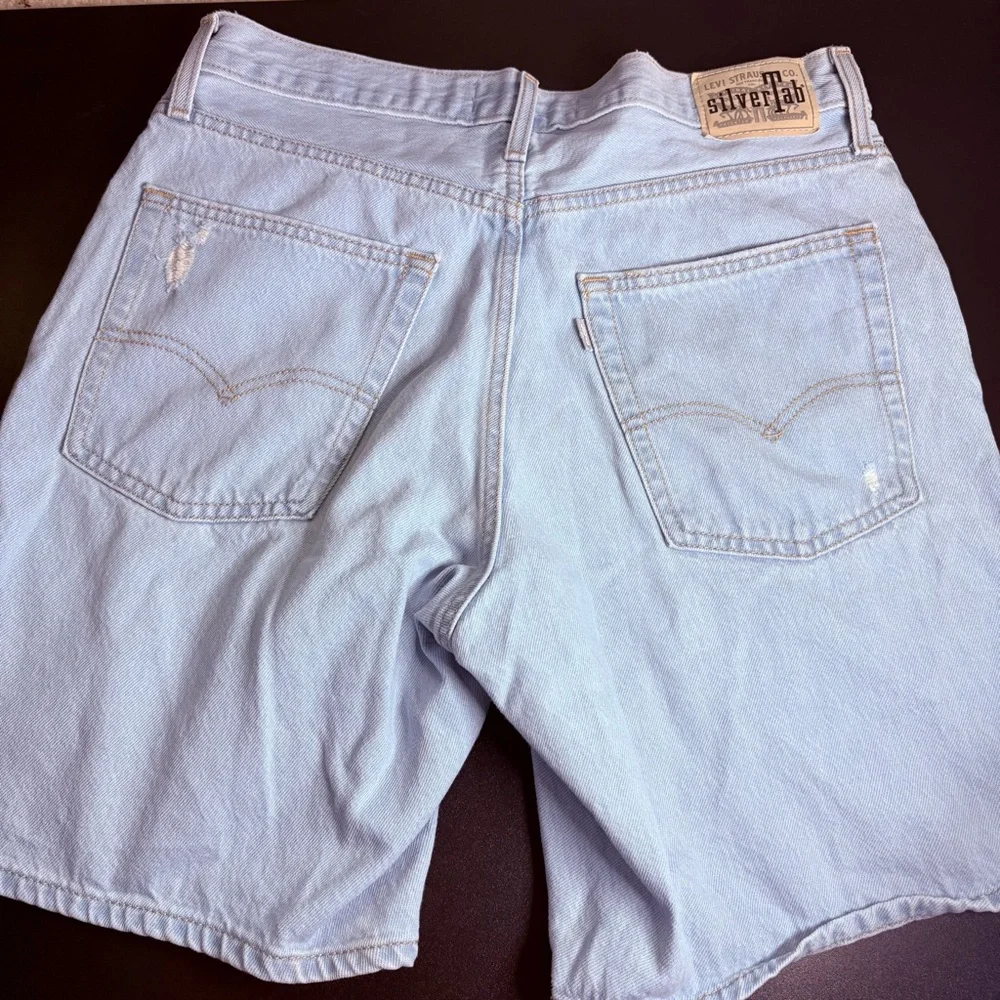 Levi’s silver tab denim baggie women’s shorts light wash y2k vintage inspired 30